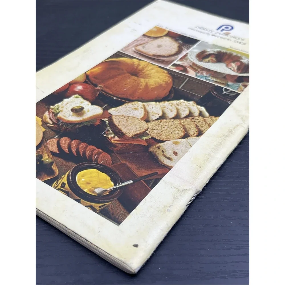 Pillsburys Best Bundt Recipes 1974 Vintage Cookbook Cake Dessert Recipes‎